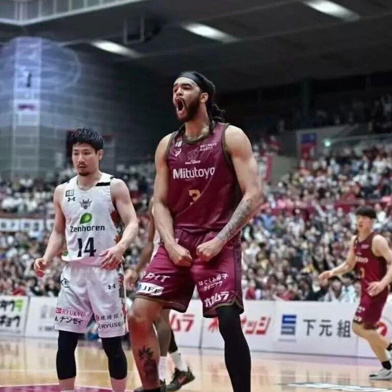 山东高速男篮官宣：萨夏基莱亚琼斯加盟