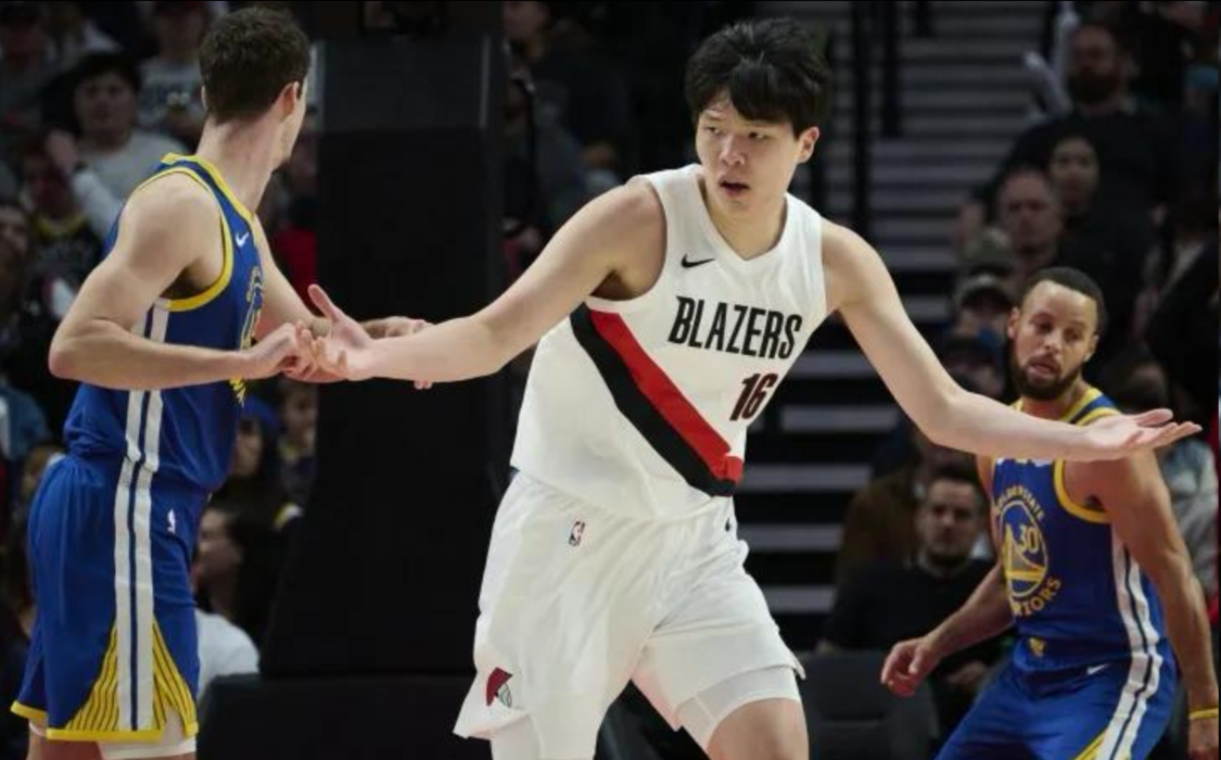 3场季前赛战罢,杨瀚森得分高于同期姚明阿联,篮板比姚明还多1个