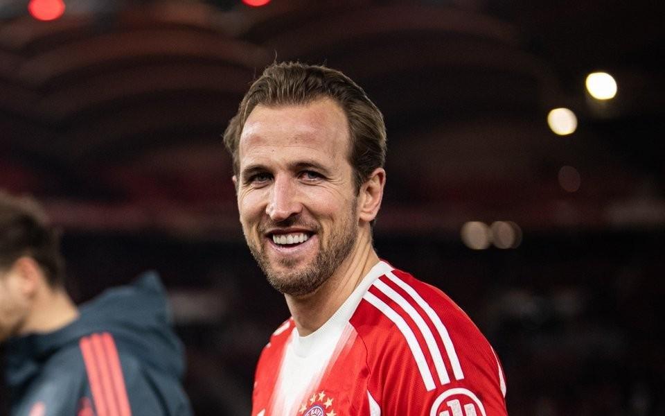 德甲替补戴帽,凯恩是继9分钟5球的莱万之后拜仁第二人