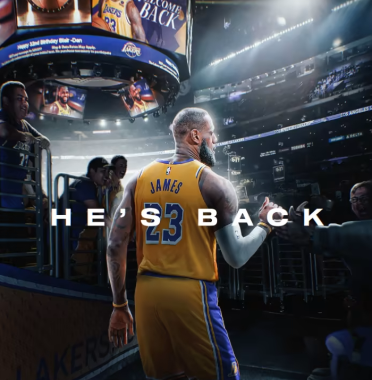 詹姆斯首秀惊艳！一战创NBA历史三大