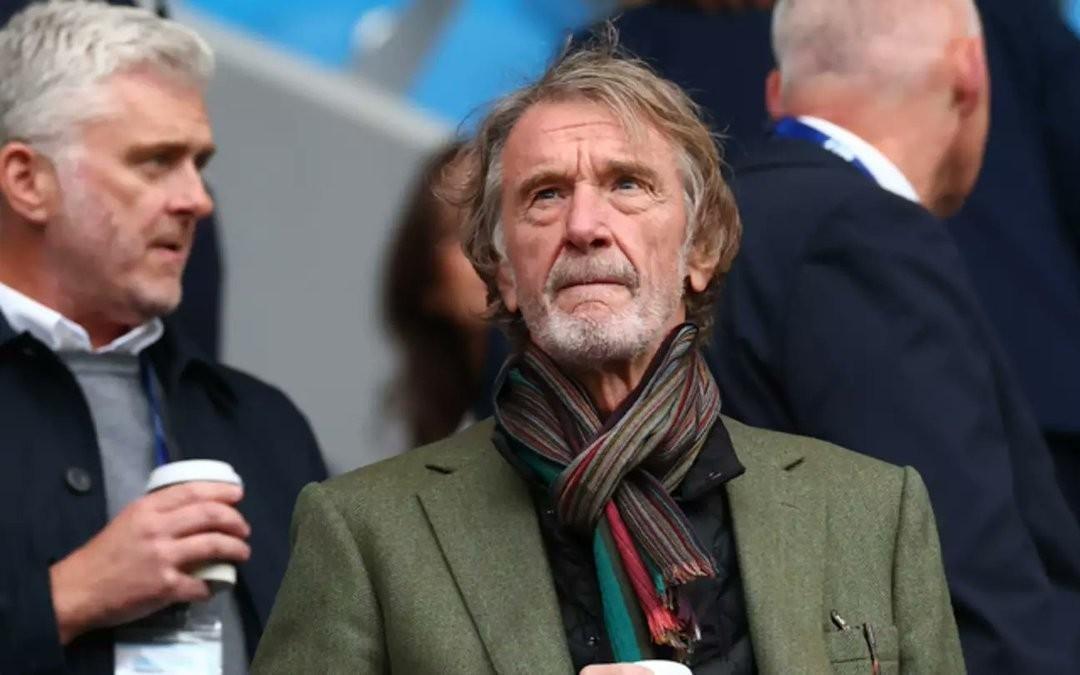 记者:下赛季是英超财政新规过渡期,曼联会是主要受益方之一