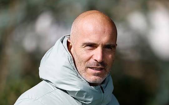 邮报：马雷斯卡不喜欢高层质疑他战术，他正承受内外巨大压力