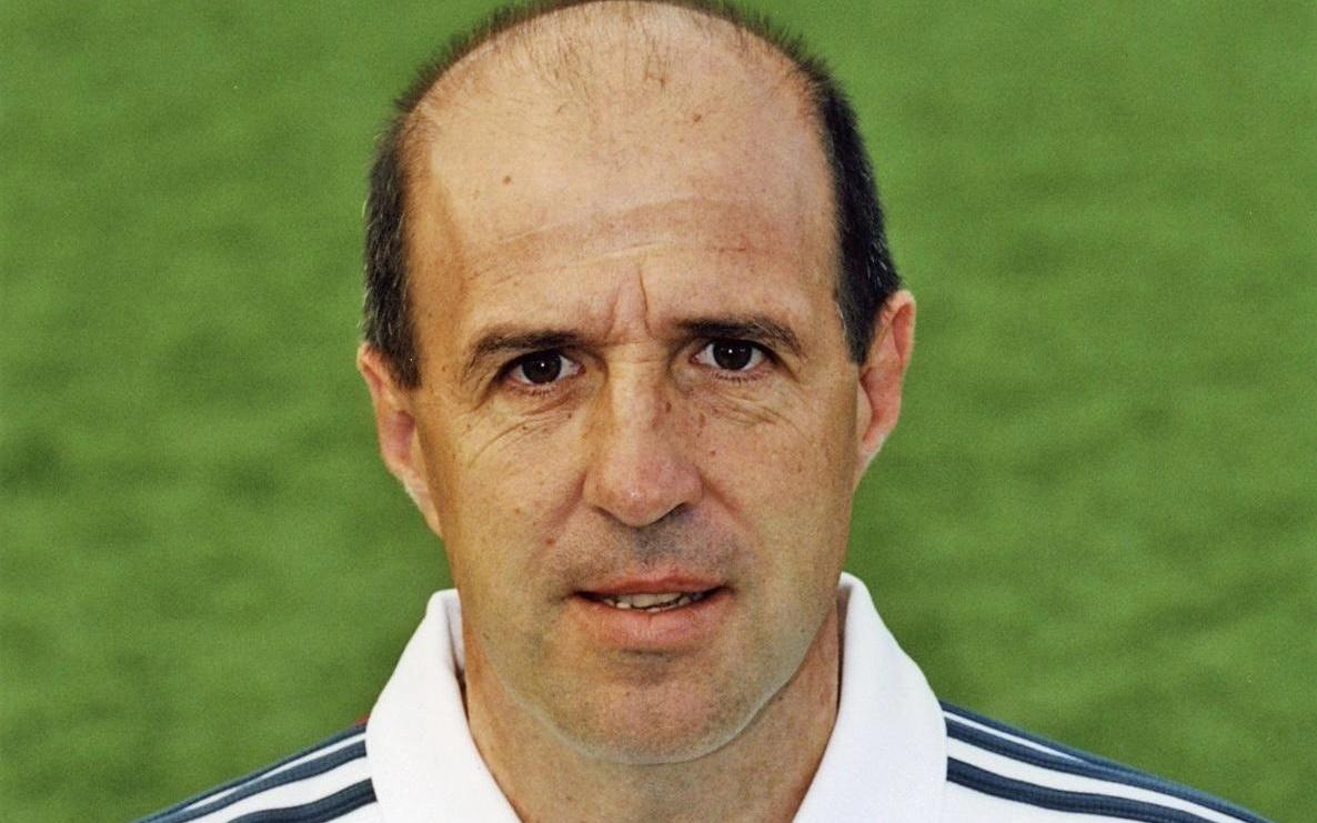 利物浦官方悼念前守门员教练奥乔托雷纳,曾助红军夺得05欧冠