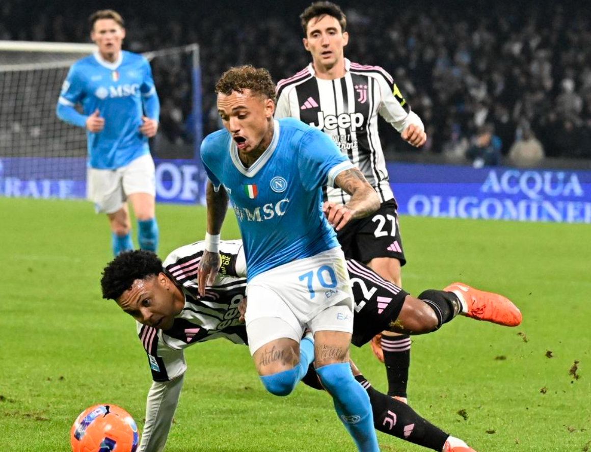 意甲榜首易主,孔蒂神了:掀翻尤文,率队豪取5连胜