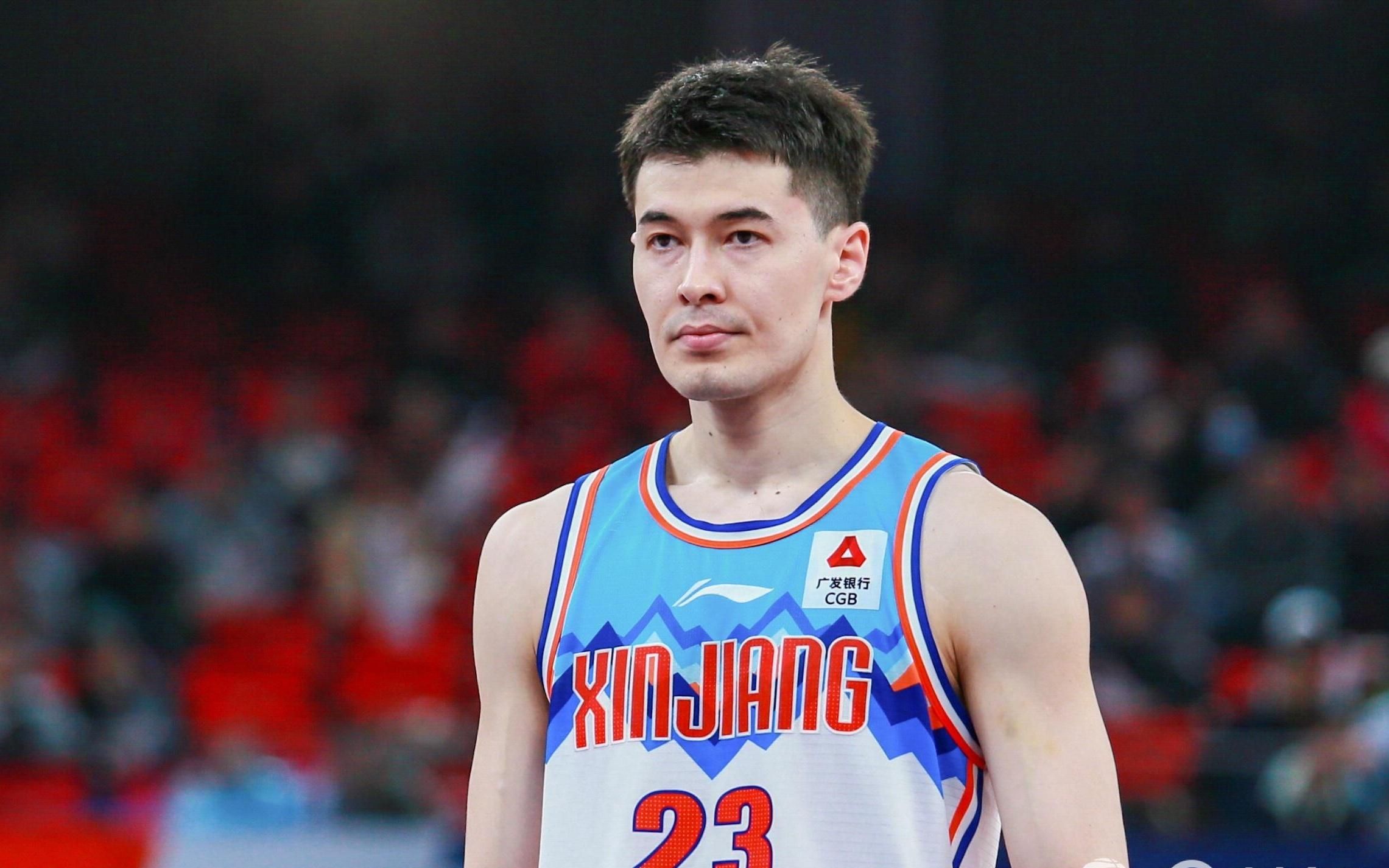 拼尽全力！阿不都沙拉木系列赛2场场均20分7.5板外加1.5抢断1帽