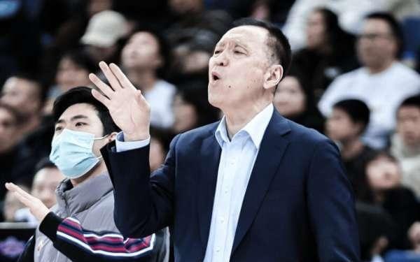 又赢了！69岁老帅接手“烂摊子”，如今率队3连胜，网友贵叔牛逼