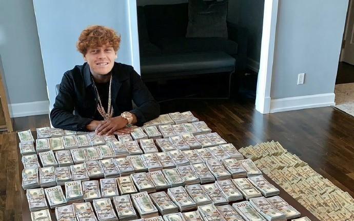 辛纳与网球六王赛600万奖金合影，平均每分钟入账3万美元