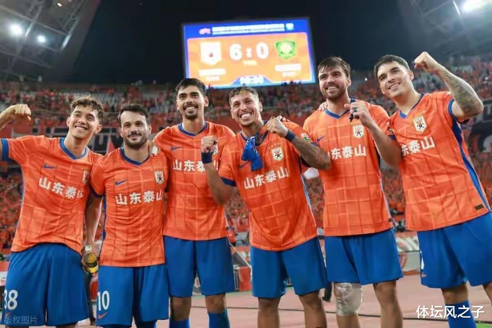 泰山隊浪費了大好四年豪陣，管理層屢出昏招，親手葬送了一個王朝