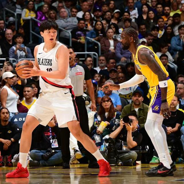 NBA首次打NBA背靠背杨瀚森未能把握住机会