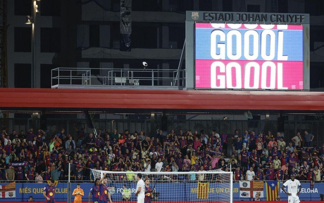 每体:在克鲁伊夫球场踢完赫塔费,巴萨将把主场迁到蒙特惠奇