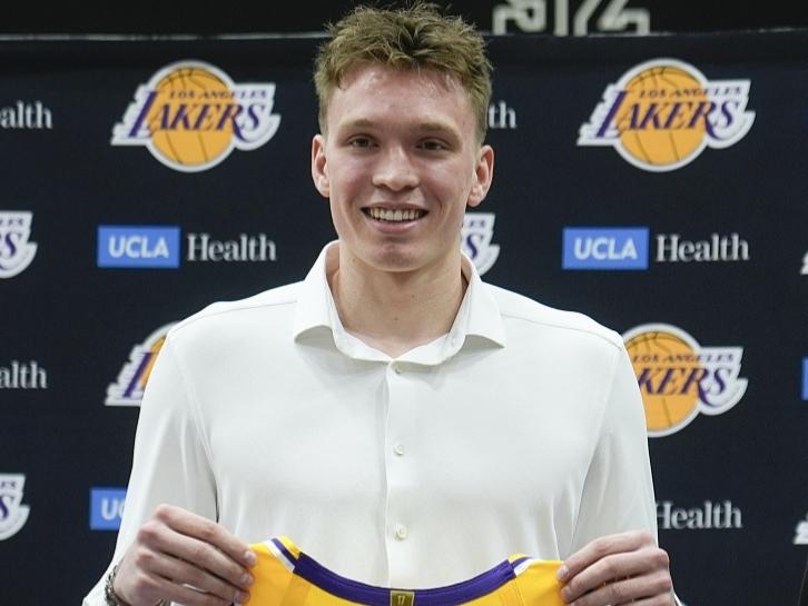 31投仅7中!湖人去年自选的即战力射手,如今想交易都交易不出去