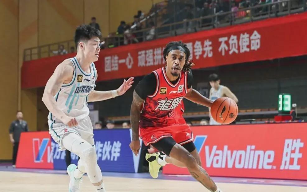 第一阶段确定报销！广东不会裁掉麦考尔，杜锋坚信他是争冠拼图