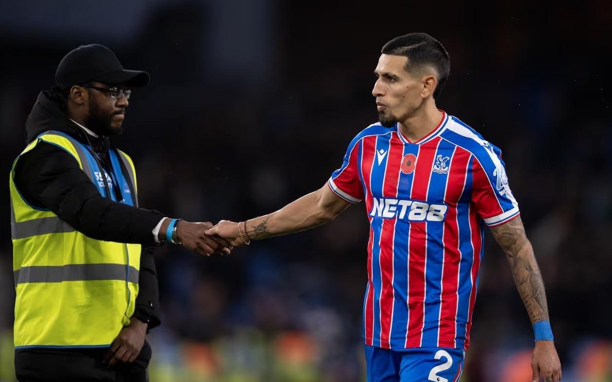 記者：不止巴黎和巴薩有意穆尼奧斯，曼城和切爾西也在關(guān)注他