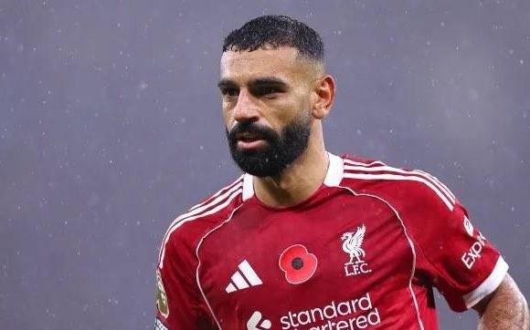 又没首发，萨拉赫连续两场英超替补待命