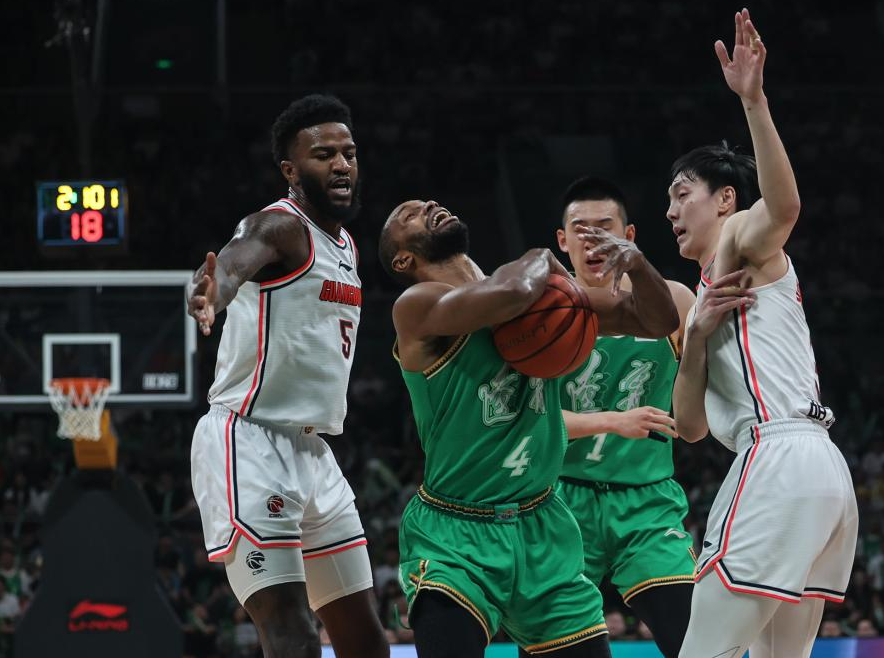 新赛季能否重返CBA超级外援还未找到下家,上赛季曾多次轰下40+