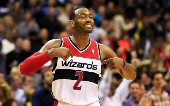 官方：奇才将于月底对雄鹿一战中致敬沃尔，但未提及退役球衣