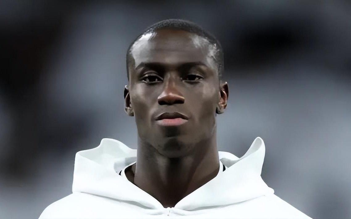 功勋悍将伤停6个月!皇马不想等了,或痛下杀手直接解约,太无情