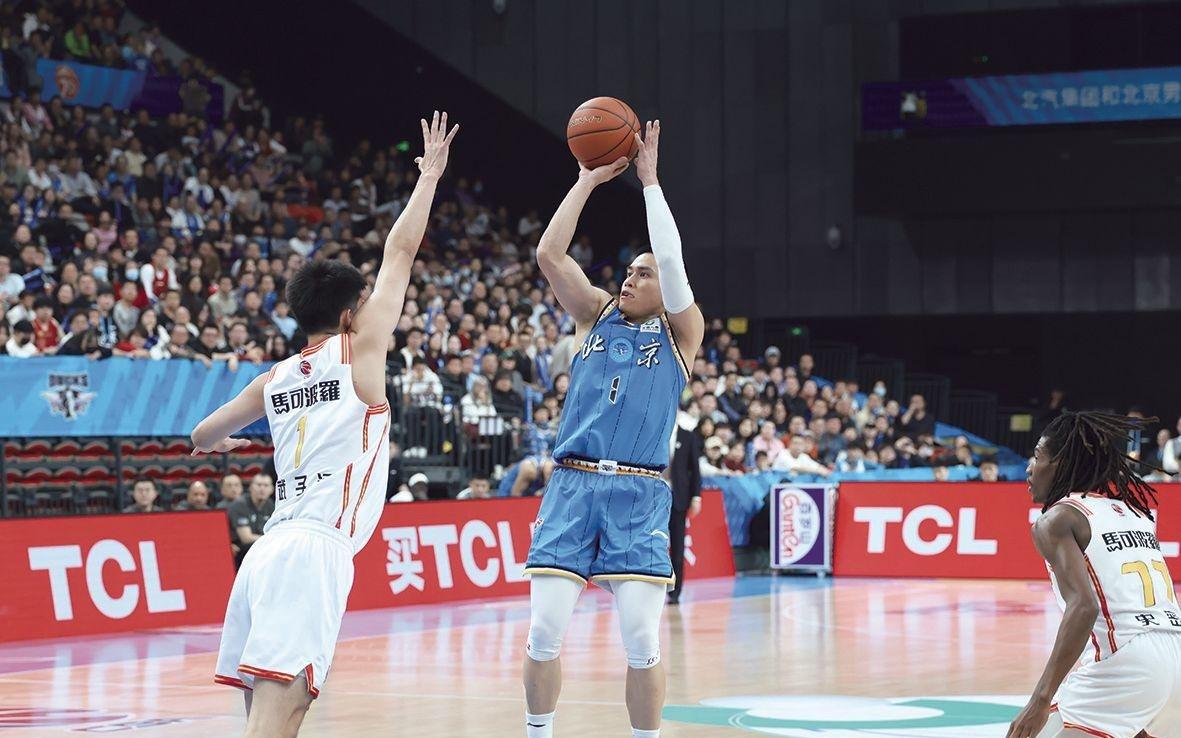 北京首钢男篮获四连胜