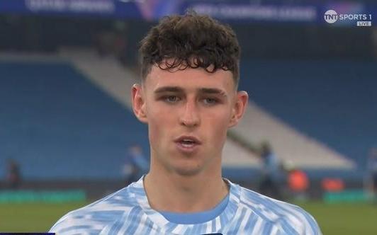 庆祝进球的时候拉着你自拍的是谁福