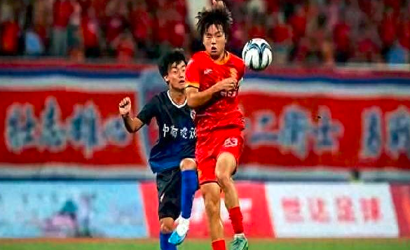 挖角失败！曝海港意中人不去上海，中超升班马中场核心或留洋欧洲