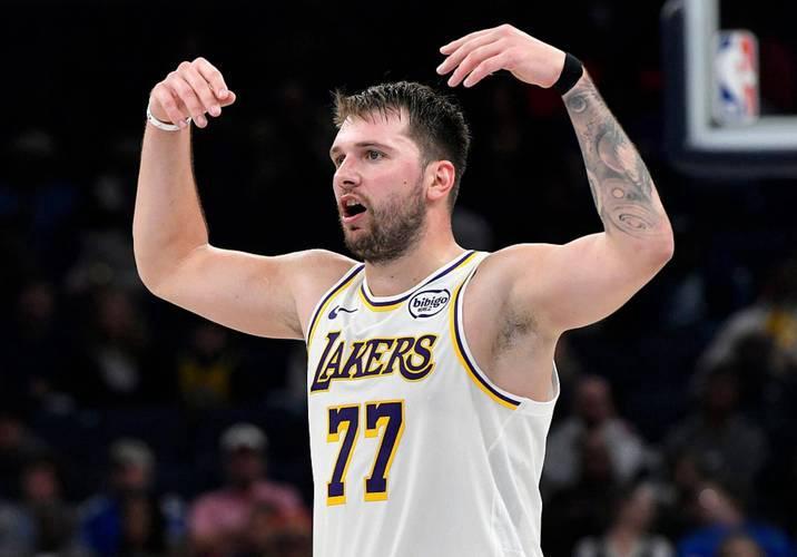 东契奇五战封神!200+55+46创NBA最佳开局,湖人豪取五连胜