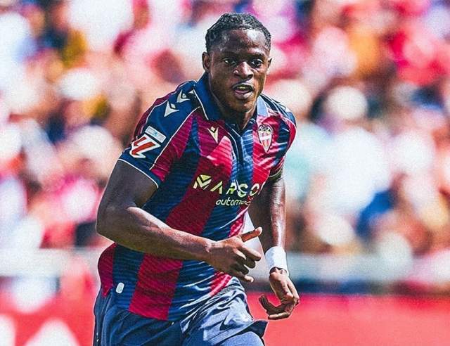 巴萨盯上21岁中锋:西甲5球3助身价翻3倍!违约金3000万