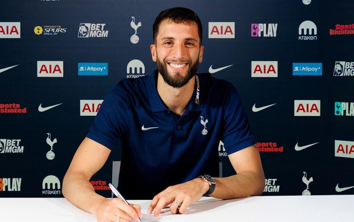 官方:热刺与28岁中场本坦库尔续约,上份合同明年到期