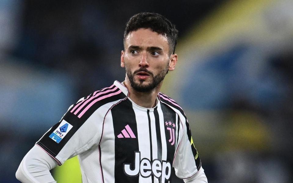 意媒：尤文想把若昂马里奥出租，在冬窗引进一名新右后卫