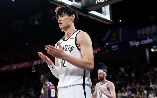 NBA中国赛篮网111109复仇太阳,曾凡博未出场