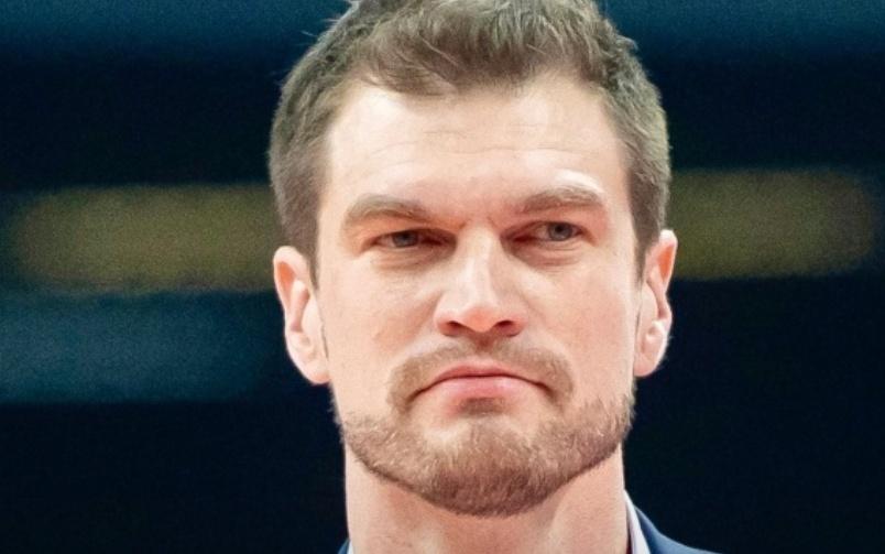 NBA勒令比卢普斯离职,名记透露助教接替,杨瀚森或因祸得福!