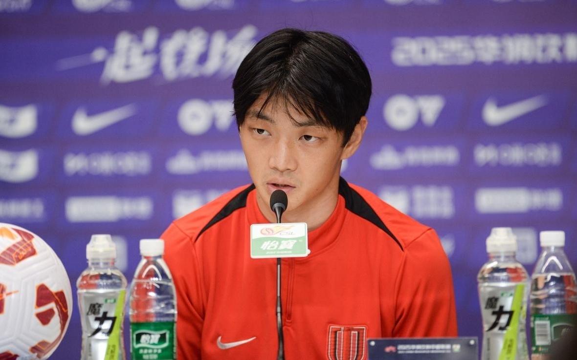 喜讯!邵佳一正式敲定新归化入选国足,有望直接踢主力,能力出众