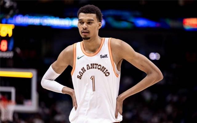 马刺vs火箭前瞻：杜兰特大战文班亚马，火箭冲击6连胜