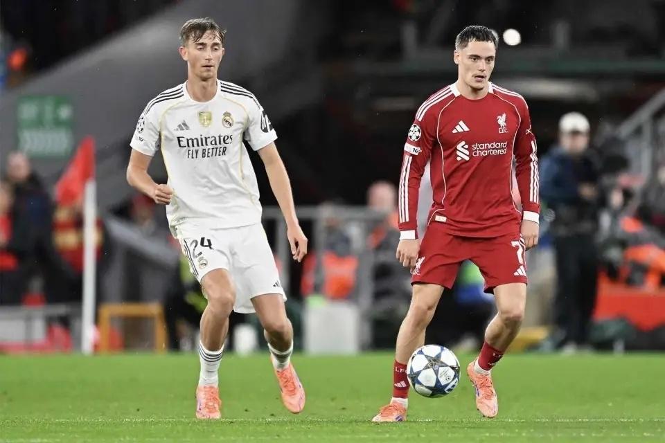 暴捶皇马惨败曼城！红军大起大落暴露