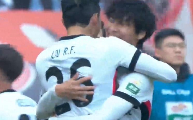 海港梦幻开局!李新翔8分钟闪击,刘若钒神助攻,连刷3大纪录