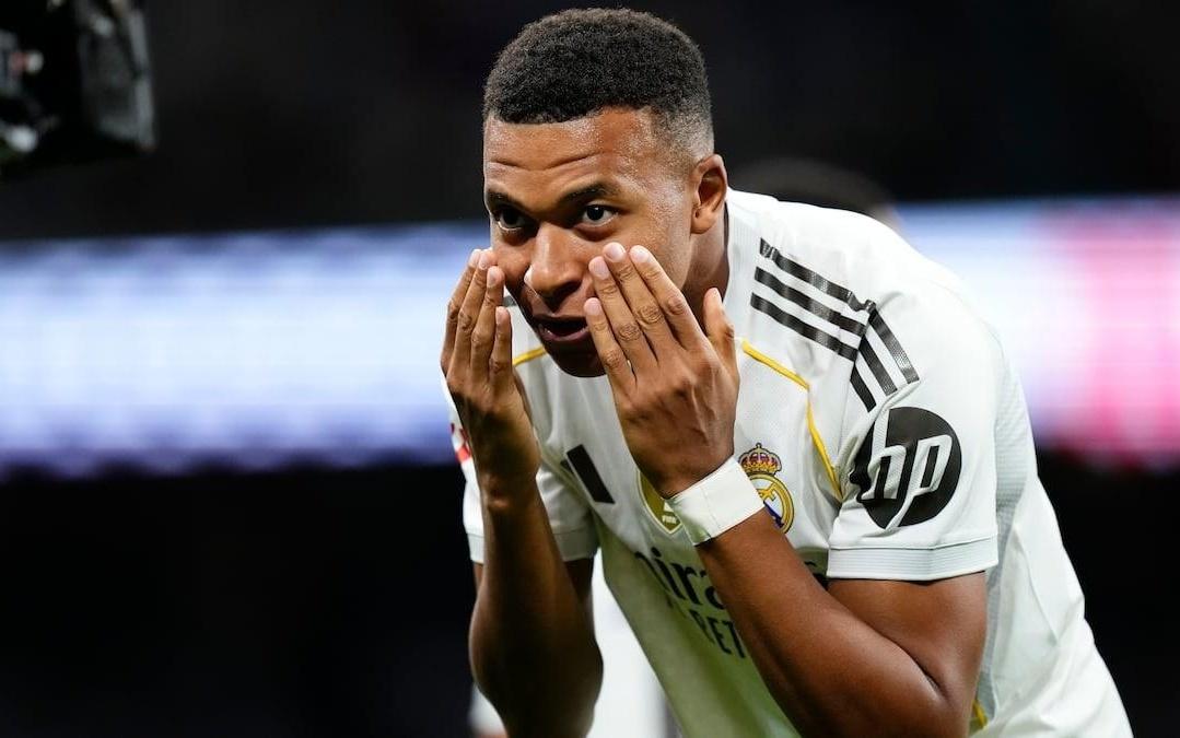 塞尔记者：姆巴佩将因腿部不适缺席欧冠对阵曼城