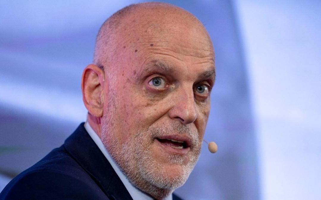 特瓦斯:我没跟进亚马尔受伤的话题不担心某一轮欧冠的成绩