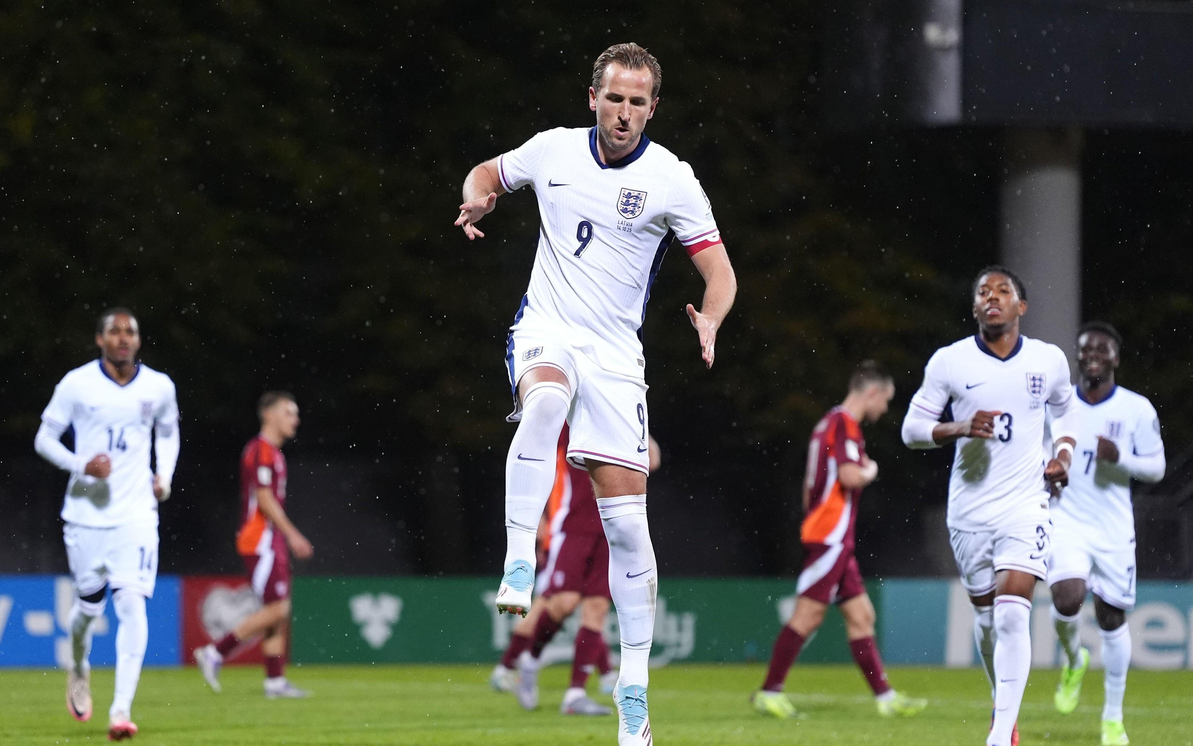 凯恩13次在英格兰队单场至少打进两球,创队史新高