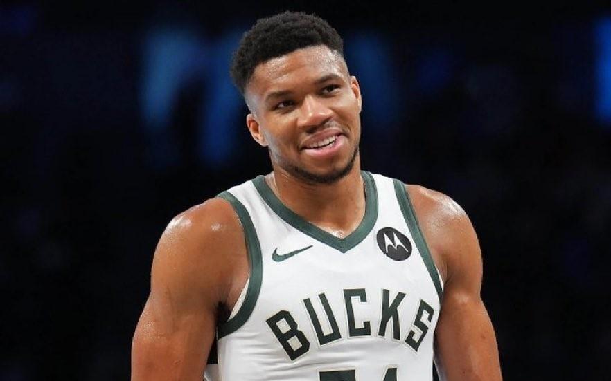 字母哥谈在雄鹿未来:有的人看到一扇门就想逃,而我看到一堵墙只想撞