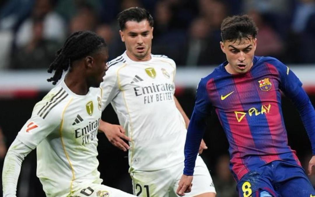 世体:伯纳乌南看台多次高喊侮辱口号,西甲联盟已向足协举报