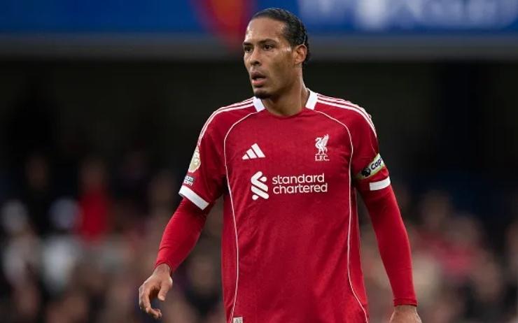 内斯塔:范戴克是目前最好的后卫,他稳定且在最难的英超踢球