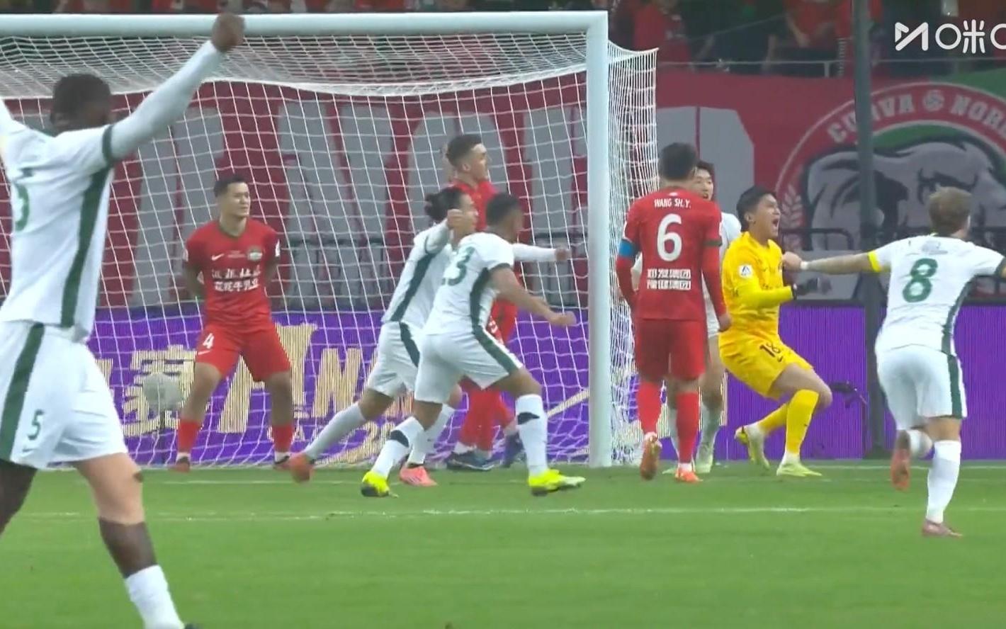 东体:河南球迷反思心态有点飘,俱乐部人士提到“大热必死”