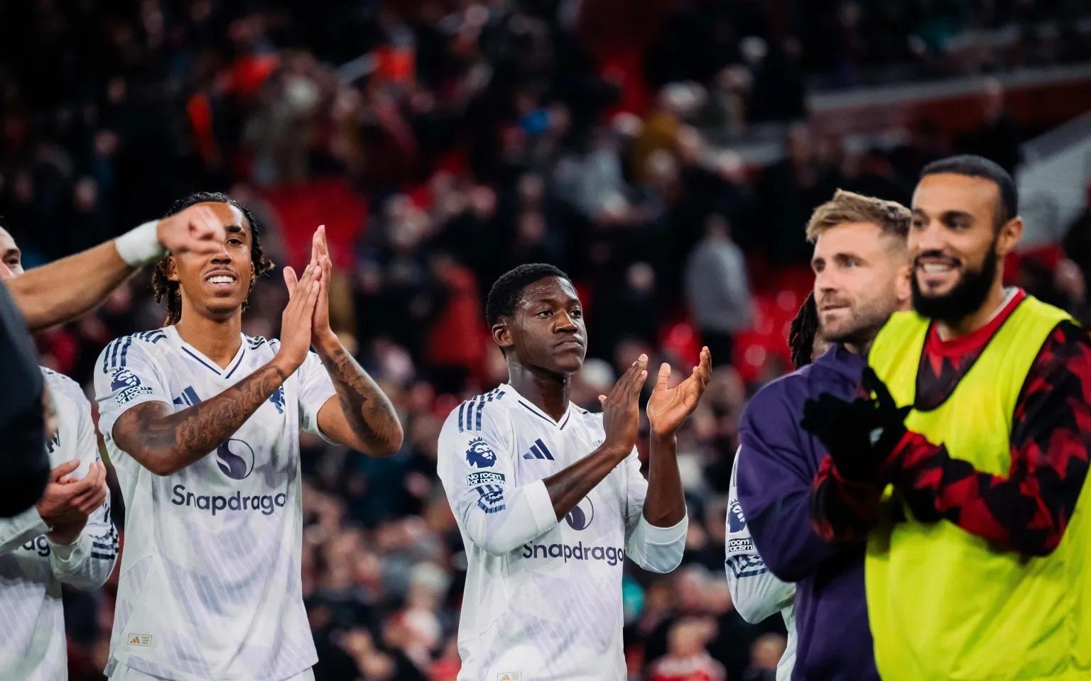 记者:多名主力要踢非洲杯,曼联冬窗不放梅努、齐尔克泽离队