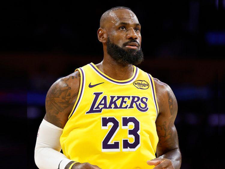 又13投9中！抱歉詹姆斯：你从历史第一变成了历史第二