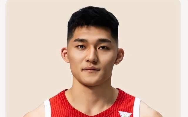 就这还是国手呢打25分钟3投0中,靠罚球拿2分,愧对郭士强厚爱