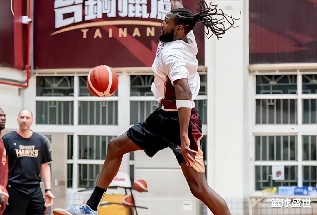 掘金旧将！35岁硬汉！跨越大洋的半兽人！