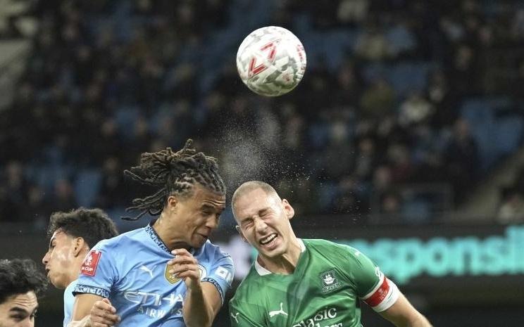 记者:阿克想多获得机会以参加明夏世界杯,巴萨正在考虑他