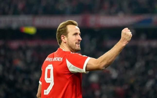 凯恩已在德甲10次完成帽子戏法,为该联赛历史第5多