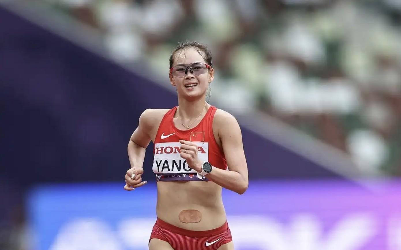 田径世锦赛女子20公里竞走：杨家玉第六名完赛，佩雷斯夺金