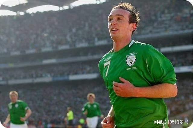 一个谎言引发的笑话,15岁差点提前退役,39岁踢第8级别联赛