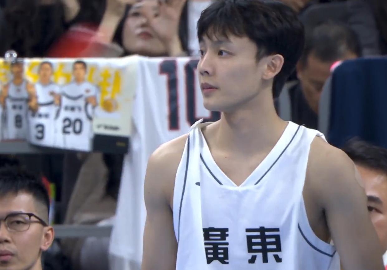 正式确定！山东队截胡广东冠军后卫，这可是昔日宏远天赋第一人！